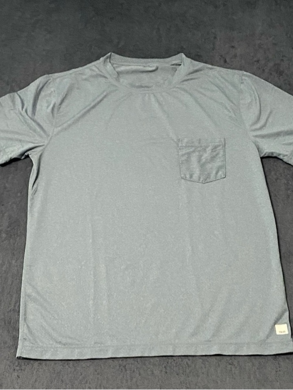 Vuori Shirt Mens L Blue Pocket Tee Short Sleeve Vented Sport Performance Stretch